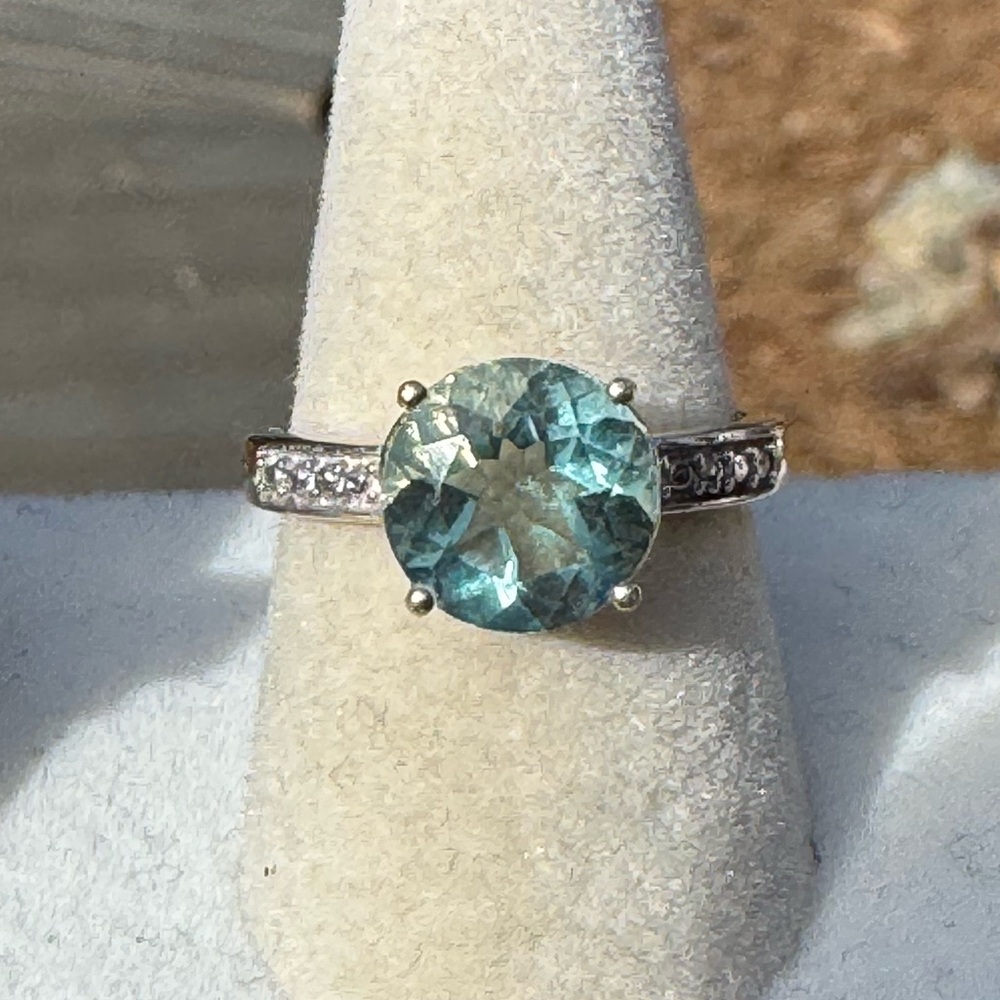 925 Spinel Ring With Hearts Setting